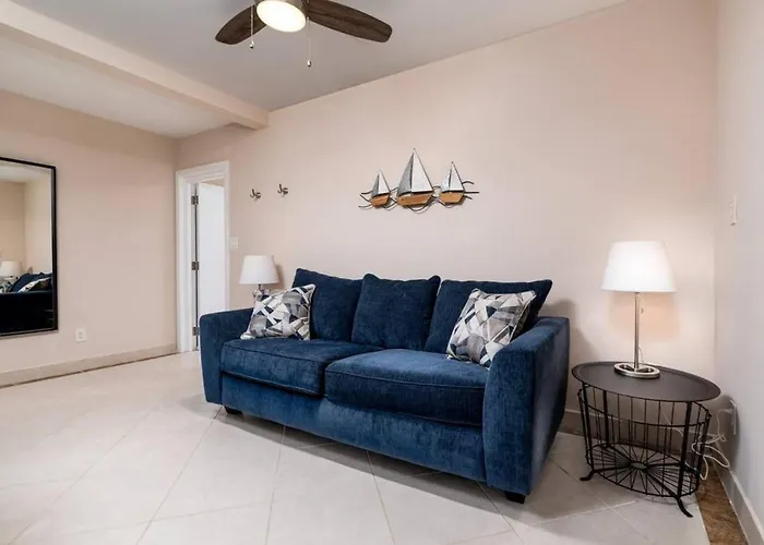 Ocean Flats 2 - Lauderdale-By-The-Sea